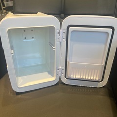 【ジャンク品】EENOUR 小型冷温庫 ポータブル冷蔵庫の画像