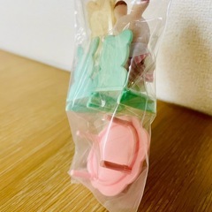 シルバニアファミリー　うさぎ　子ども　ベビー　食器　テーブル　イス　おもちゃの画像