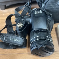Fujifilm FinePix HS10デジタル一眼レフの画像