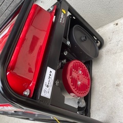 発電機　ワキタ　明邦　HC2500-6 使用回数1回の画像
