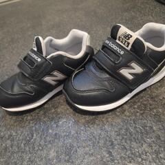 New Balance 996 ブラックニーカーの画像