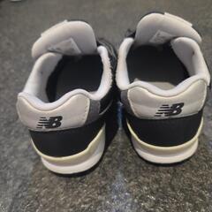 New Balance 996 ブラックニーカーの画像