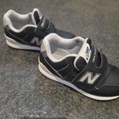 New Balance 996 ブラックニーカーの画像