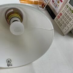 照明器具　No.4123　小泉　BPE510076　2002年製　※傘ヒビあり【リサイクルショップどりーむ荒田店】の画像