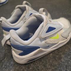 NIKEエアクッション付きスニーカー ホワイト/ブルーの画像
