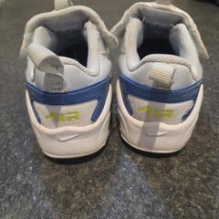 NIKEエアクッション付きスニーカー ホワイト/ブルーの画像