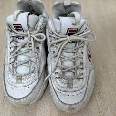 FILA スニーカーの画像
