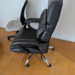机と椅子中古です、まとめて引き取れる方限定の画像