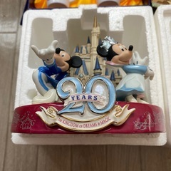 ディズニーマグカップ&置物。の画像