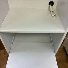 【ジャングルジャングル深井店】★２枚扉食器棚　ホワイト×ブラウン　食器棚　キッチン家具　家具　クリーニング済　堺市（中区 堺区 東区 西区 南区 北区）和泉市 河内長野市 富田林市 松原市 狭山市 　深井　【FU2488】の画像