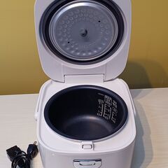 IRIS OHYAMA　炊飯器　3合　KS-RC21M05-W　2024年製　　　■近隣配送無料 買取GO‼　栄和店の画像