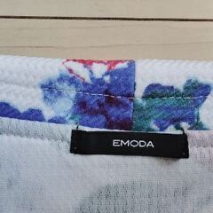 EMODA　オフショルトップスの画像