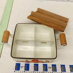 0720-100 ホーロー　おでん鍋　蓋、仕切付きの画像