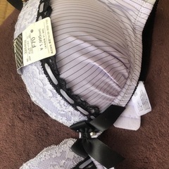 株式会社美匠薄ラベンダー色ブラF70タグ付き1995円半額以下!の画像