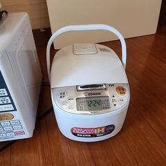 電子レンジ、トースター、炊飯器の画像