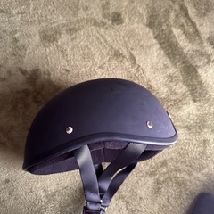 マットブラックヘルメットの画像
