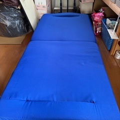 【取引中】折りたたみ式　ソファーベッド　シングルの画像