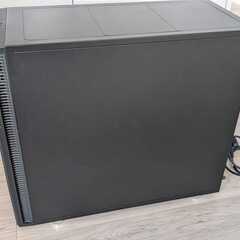 非常に良好な状態のデスクトップPCの画像