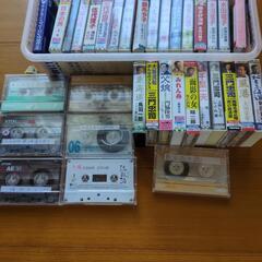 カセットテープとDVDの画像