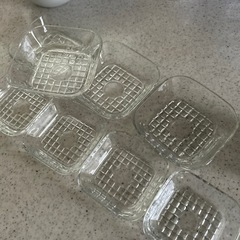 ご飯冷凍タッパー・ガラス小皿の画像