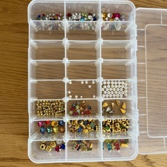 アクセサリー作成パーツと工具の画像