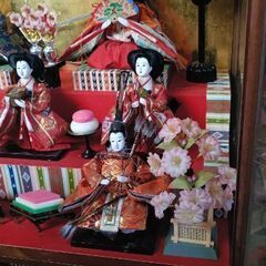 雛人形 。オルゴール付きの画像