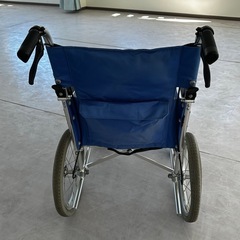 車椅子　車イス　折りたたみ式の画像