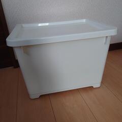 横がパカッと開いて取り出し簡単収納ケースの画像
