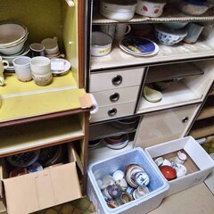 逗子 無料あげます キッチン用品 調理器具 食器 ナベ 鍋 やかん 皿 フライパン ごますり撥 包丁 ナイフ ケトル 蒸し器 ボール 水筒 味噌汁 お椀 茶碗 湯呑 小皿 コップ 灰皿 陶器 コーヒーカップ ティーカップ 湯呑 グラス 漬物 壺 瓶 弁当用品 ざる クッキング こしき おろしき すり棒 耐熱 水筒 フォーク ナイフ スプーン 漬物 容器の画像