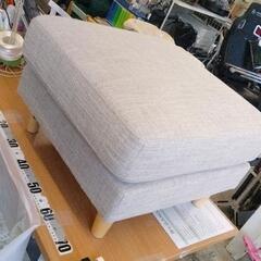 0720-439 オットマン