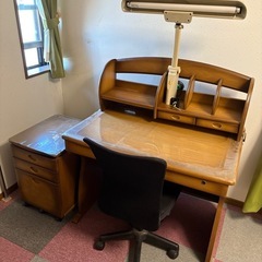 【決まりました
 】椅子付き　勉強机の画像