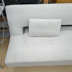 リクライニング ソファーベッド グレー クッション付き 北欧スタイル シンプルデザイン 【こちらは店舗です。浜村鹿野温泉ICから3分 買取本舗 宮本リサイクル 営業時間9～19時 定休日水曜のみ←連絡できませんm(_ _)m】の画像