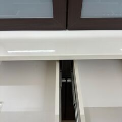【ジャングルジャングル滋賀草津店】食器棚　ブラウン　　J-250773の画像