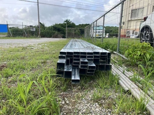 《話し中》 
未使用 角形鋼管柱  大波トタン