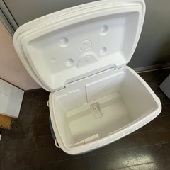 値下げ！夏に大活躍！IGLOO クーラーボックス キャスター付きの画像