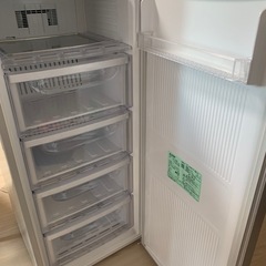 三菱電機の冷凍庫 MF-U12D-S（2019年製）の画像