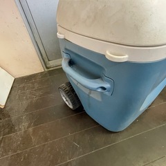 値下げ！夏に大活躍！IGLOO クーラーボックス キャスター付きの画像