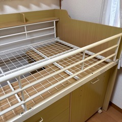 ニトリ　システムベットデスクの画像