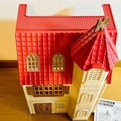 シルバニアファミリー　赤い屋根のエレベーターのあるお家　の画像