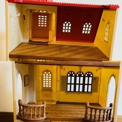シルバニアファミリー　赤い屋根のエレベーターのあるお家　の画像