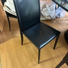黒　ダイニング　イスの画像