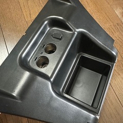 プリウスα用フロントコンソール電源パネルSY-P4　シガー&USB簡単増設 コンソールBOXの画像