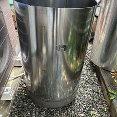 
ステンレス製貯水タンク、ドラム缶代わりの焼却炉などにの画像