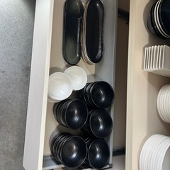 食器(複数)の画像