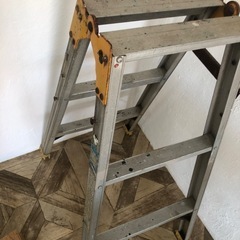 脚立の画像
