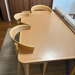カリモク　ダイニングテーブル　椅子4脚　セットの画像
