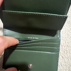 MARNI グリーン スタッズ 二つ折り財布の画像