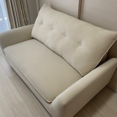 【ニトリ ソファー】定価29,990円・白に近いベージュの画像