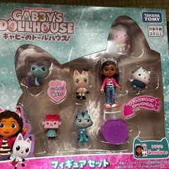 引っ越しのために整理中　おもちゃ人気　女の子　ギャビーのドールハウス　キャラクターセット　部屋2個付きの画像