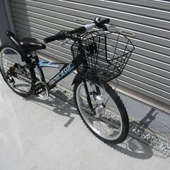 E389★16800円★整備済み 中古子供自転車 JrMTB　ブラック　LEDオートライト　６段【22インチ 】の画像